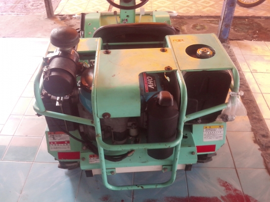 ขายรถตัดหญ้า เก่าญี่ปุ่น เครื่องเเน่น เกียร์ดี  สั้งตัดทำงานปกติ