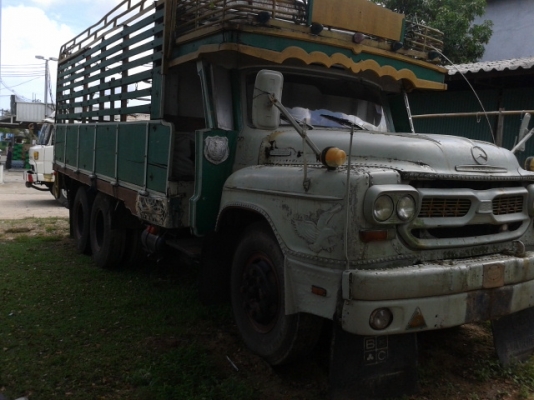 สิบล้อหัวยาว  1  เพลา สภาพรถสวย  พร้อมใช้งาน