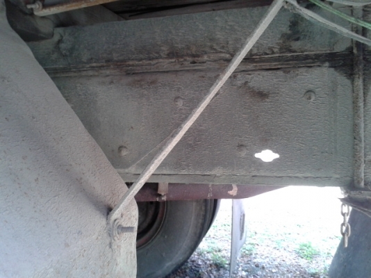 สิบล้อหัวยาว  1  เพลา สภาพรถสวย  พร้อมใช้งาน