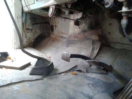 สิบล้อหัวยาว  1  เพลา สภาพรถสวย  พร้อมใช้งาน