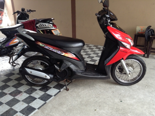 ขาย!!!ฮอนด้าคลิ๊ก ปี50 รถเครื่องดีคับ มีเล่มทะเบียนครบ ภาษีไม่หมด