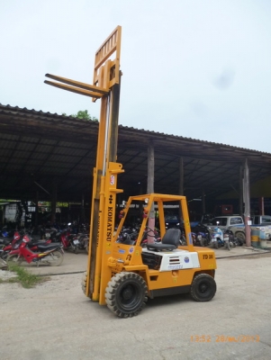 ขายรถยกโฟร์คลิฟท์ 3 ตัน ยี่ห้อ  KOMATSU FD30-7 ราคาถูก