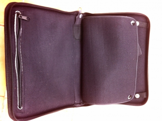 ธารนนทบุรี//ขายกระเป๋าใส่ปืนขนาดกล๊อก19 ราคา 500 บาท พร้อมจัดส่งครับ