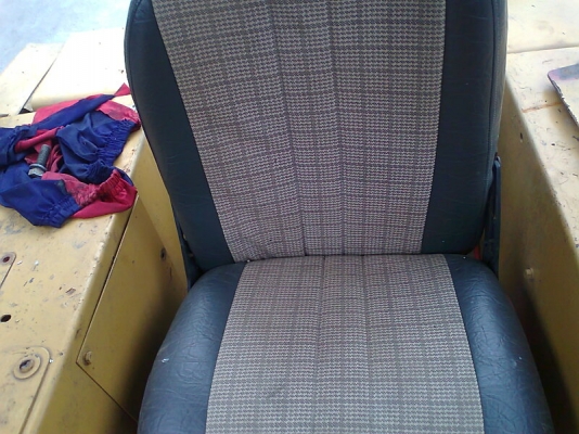 รถแทรคเตอร์ตีนตะขาบ CAT D4H รถสวย มีทะเบียนครบ