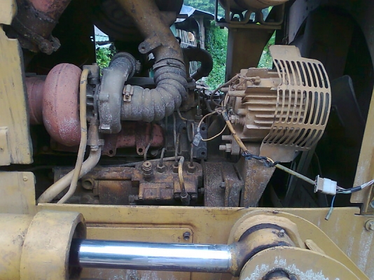 รถแทรคเตอร์ตีนตะขาบ CAT D4H รถสวย มีทะเบียนครบ