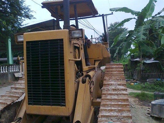 รถแทรคเตอร์ตีนตะขาบ CAT D4H รถสวย มีทะเบียนครบ
