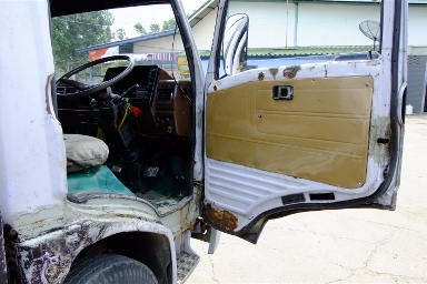 ขาย Heno  FB 112  เครื่องดี คัชซีสวย  รถพร้อมทำงาน เอกสานพร้อมโอน