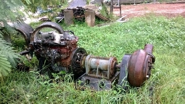 เครื่องสูบน้ำ ยี่ห้อ HINO รุ่นEH700 ขนาด 168 แรงม้า