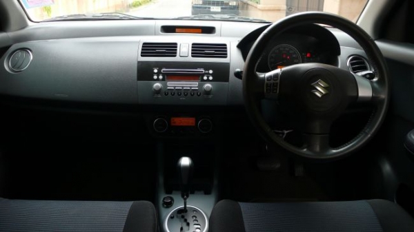 Suzuki Swift 1.5 GL ตัว Top ปี&#039;11 มือเดียว ไมล์น้อย