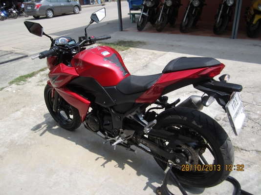 ขายz250 ปี 2013 สีแดง