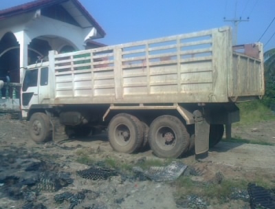 ขาย MITSUBISHI 2 เพลาดั้ม