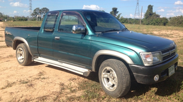 TOYOTA HILUX TIGER EXTRACAB GL 2.5 MT ปี 99 เครื่องแห้งแรงดีไม่มีเยิ้ม ภายในเก๋งคอนโซลสวย แอร์เย็น พวงมาลัยเพาเวอร์ กระบะปูพื้นยางลายเนอร์ครบแล้ว ช่วงล่างคัชซีสวยเดิมๆ ยางสภาพดี 4 เส้นประมาณ 70\% พร้อมใช้งานได้เลย เอกสารทะเบียนครบพร้อมโอน ราคาต่อรองได้ครับ