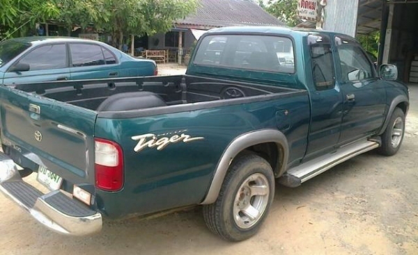 TOYOTA HILUX TIGER EXTRACAB GL 2.5 MT ปี 99 เครื่องแห้งแรงดีไม่มีเยิ้ม ภายในเก๋งคอนโซลสวย แอร์เย็น พวงมาลัยเพาเวอร์ กระบะปูพื้นยางลายเนอร์ครบแล้ว ช่วงล่างคัชซีสวยเดิมๆ ยางสภาพดี 4 เส้นประมาณ 70\% พร้อมใช้งานได้เลย เอกสารทะเบียนครบพร้อมโอน ราคาต่อรองได้ครับ
