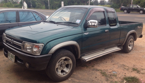 TOYOTA HILUX TIGER EXTRACAB GL 2.5 MT ปี 99 เครื่องแห้งแรงดีไม่มีเยิ้ม ภายในเก๋งคอนโซลสวย แอร์เย็น พวงมาลัยเพาเวอร์ กระบะปูพื้นยางลายเนอร์ครบแล้ว ช่วงล่างคัชซีสวยเดิมๆ ยางสภาพดี 4 เส้นประมาณ 70\% พร้อมใช้งานได้เลย เอกสารทะเบียนครบพร้อมโอน ราคาต่อรองได้ครับ