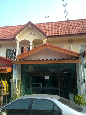 ขายทาวเฮ้าส์ สองชั้น หมู่บ้านฉัตรนรงค์เพลส แพรกษา สมุทรปราการ