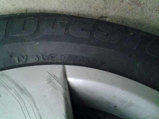 Toyota Commuter หลังคาสูง ปี 2005 Net. 6 แสน Toyota Commuter หลังคาสูง ปี 2005 Net. 6 แสน