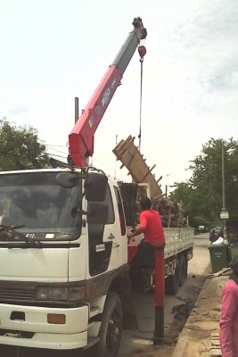 หจก.ที.พี.ที.เครน บริการรถเฮี๊ยบรับจ้าง/ให้เช่า ชลบุรี มีรถบรรทุก6-10ล้อ ติดเครน3-5ตัน โทร.090-392-5297 , 081-709-3808 หจก.ที.พี.ที.เครน บริการรถเฮี๊ยบรับจ้าง/ให้เช่า ชลบุรี มีรถบรรทุก6-10ล้อ ติดเครน3-5ตัน โทร.090-392-5297 , 081-709-3808