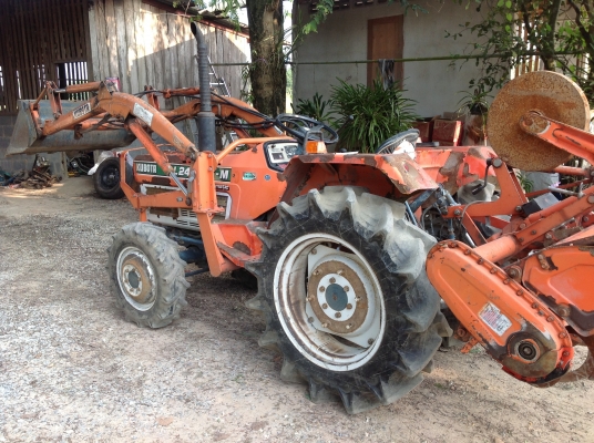 ขายรถไถ L2402 4wd