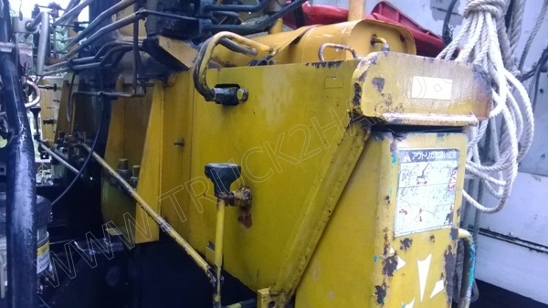 รถบรรทุก 6 ล้อติดเครน ยี่ห้อ HINO ติดเครน 5 ตัน 220 แรงม้า