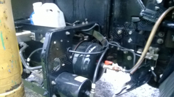 รถบรรทุก 6 ล้อติดเครน ยี่ห้อ HINO ติดเครน 5 ตัน 220 แรงม้า