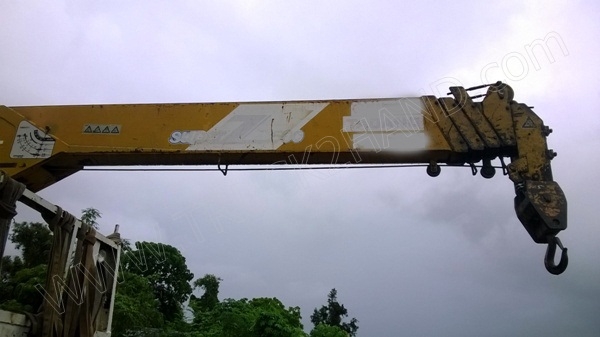 รถบรรทุก 6 ล้อติดเครน ยี่ห้อ HINO ติดเครน 5 ตัน 220 แรงม้า