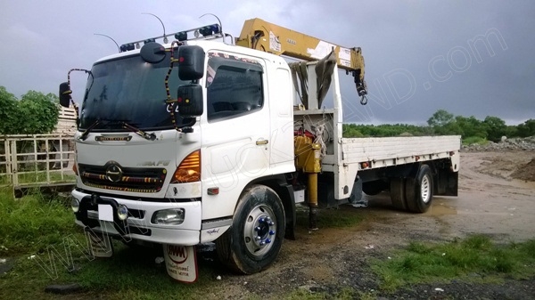 รถบรรทุก 6 ล้อติดเครน ยี่ห้อ HINO ติดเครน 5 ตัน 220 แรงม้า