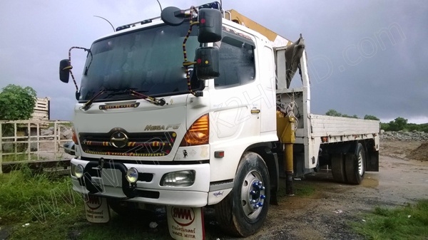 รถบรรทุก 6 ล้อติดเครน ยี่ห้อ HINO ติดเครน 5 ตัน 220 แรงม้า