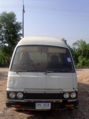 ขายแยกอะไหล่ รถตู้นิสสัน e23