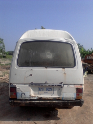 ขายแยกอะไหล่ รถตู้นิสสัน e23