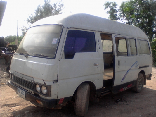 ขายแยกอะไหล่ รถตู้นิสสัน e23