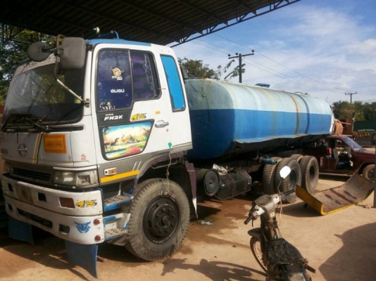 รถฮีโน่ 10 ล้อดั้ม FM2K 240 แรงม้า ปี 44 ( ขาย หัว/คัชซี. ) สนใจติดต่อ 081 - 6079515 รถฮีโน่ 10 ล้อดั้ม FM2K 240 แรงม้า ปี 44 ( ขาย หัว/คัชซี. ) สนใจติดต่อ 081 - 6079515