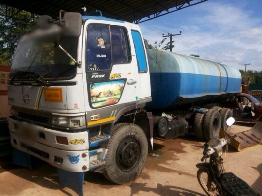 รถฮีโน่ 6 ล้อดั้ม KM777.  117 แรงม้า.  สนใจติดต่อ. 081 - 6079515