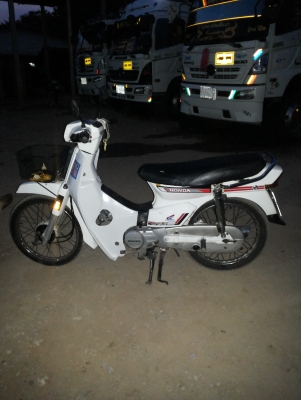 -ดรีมคุรุสภา ทะเบียนเต็ม พร้อมโอน สภาพตามรูป เดียวลงรูปไห้คับ