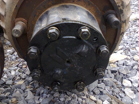 ขายเฟืองท้ายครบชุดน๊อตล้อ 5 ตัว น๊อตเพลาข้าง 8 ตัว