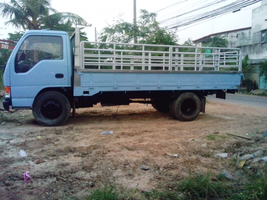 ขายรถบรรทุก NKR หัวการ์ตูน