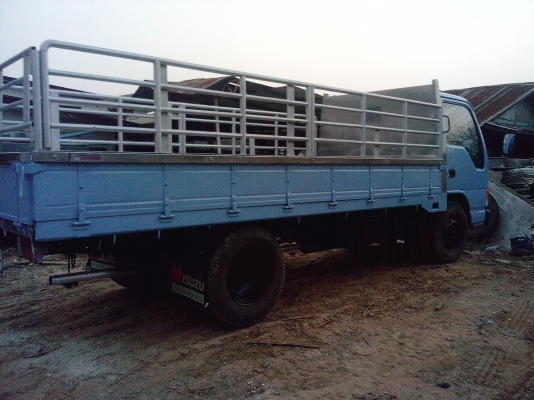 ขายรถบรรทุก NKR หัวการ์ตูน