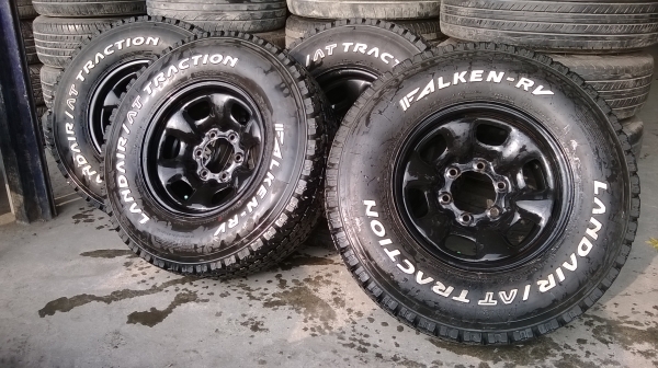 ขายยาง 30x9.5 falken พร้อมกะทะชุดละ14000