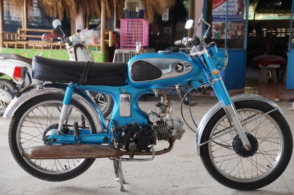 ขาย HONDA S 90 เครื่อง LIFAN 125 CC สีสวยทำใหม่ อะไหล่ชุบเยอะ เครื่องดีรถพร้อมใช้ ครับ