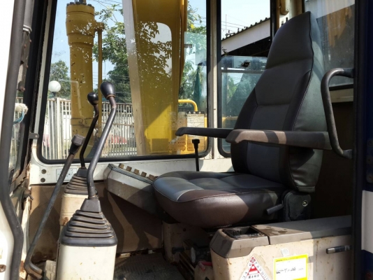 ขาย รถขุด KOMATSU รุ่น PC60-6- มือสองญี่ปุ่น