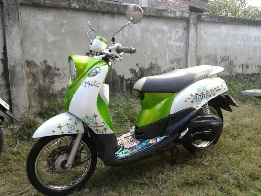 Yamaha fino ปี2012 เกย์น้ำมันแยก สีเขียวขาว