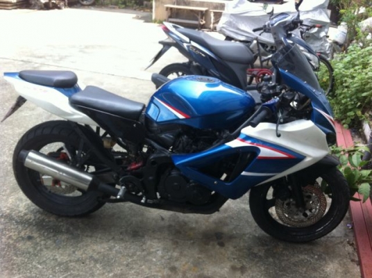 ขาย GSX400 ทะเบียนแท้ พรบ ครบ ภาษีหมด57 แฟริ่งK5 ไมล์ดิจิต้อล มีคลิบให้ดูครับ line มาเลยครับ