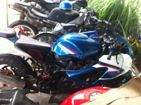 ขาย GSX400 ทะเบียนแท้ พรบ ครบ ภาษีหมด57 แฟริ่งK5 ไมล์ดิจิต้อล มีคลิบให้ดูครับ line มาเลยครับ