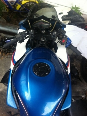 ขาย GSX400 ทะเบียนแท้ พรบ ครบ ภาษีหมด57 แฟริ่งK5 ไมล์ดิจิต้อล มีคลิบให้ดูครับ line มาเลยครับ