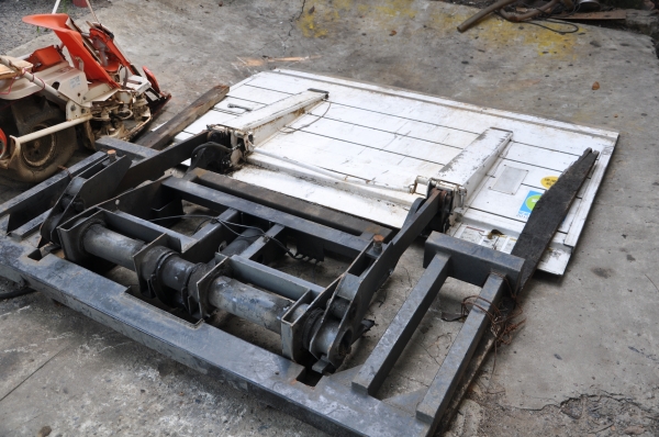 ขายฝาปิดท้าย รถ ไฮดรอลิค สภาพสวยเดิมจากญี่ปุ่น 19000