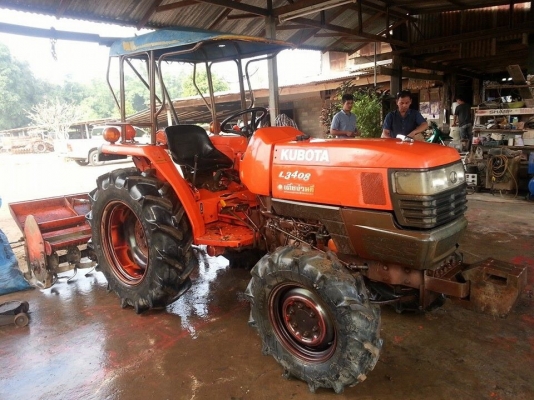 คูโบต้า L3408 4 WD 2 เพลาพร้อมโรตารี่ตราช้าง เดิมๆใช้งานได้ปรกติ