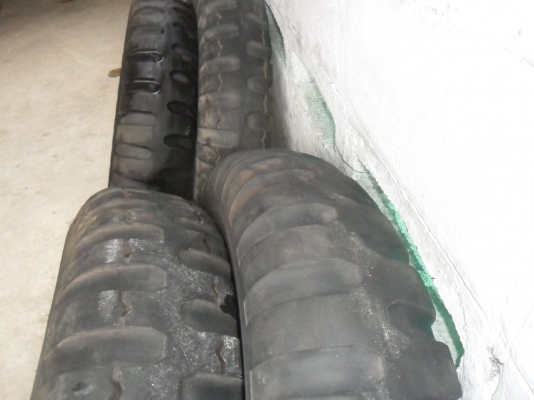 มาใหม่ ยาง 9.00 - 20 ลายทหาร สวยๆ 4 เส้น ราคา 5900 บาท