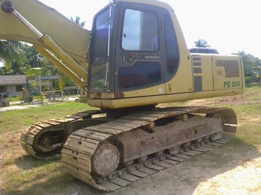 ขายรถแบคโฮ KOMATSU pc200-6 สภาพดีพร้อมใช้ไฟฟ้าครบ รถJAPANซีเรียล8หมื่นกว่าเอกสารอินวอยท์