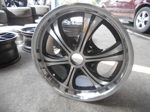 แม็กมือสอง 17"  6h139.7 et25  สภาพสวย พร้อมใช้งาน