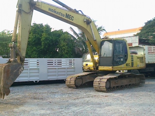 ขายรถแบคโฮ KOMATSU pc200-6 สภาพดีพร้อมใช้ไฟฟ้าครบ รถJAPANซีเรียลสูงเอกสารอินวอยท์ ขายรถแบคโฮ KOMATSU pc200-6 สภาพดีพร้อมใช้ไฟฟ้าครบ รถJAPANซีเรียลสูงเอกสารอินวอยท์