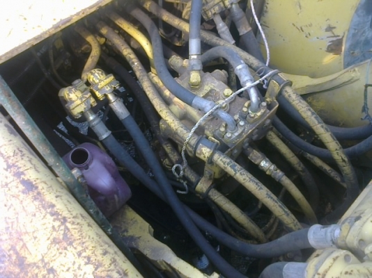 ขายรถแบคโฮ KOMATSU pc200-6 สภาพดีพร้อมใช้ไฟฟ้าครบ รถJAPANซีเรียลสูงเอกสารอินวอยท์ ขายรถแบคโฮ KOMATSU pc200-6 สภาพดีพร้อมใช้ไฟฟ้าครบ รถJAPANซีเรียลสูงเอกสารอินวอยท์